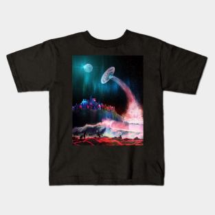 Waves At The Alien Beach As UFO Takes Off Into Space Kids T-Shirt